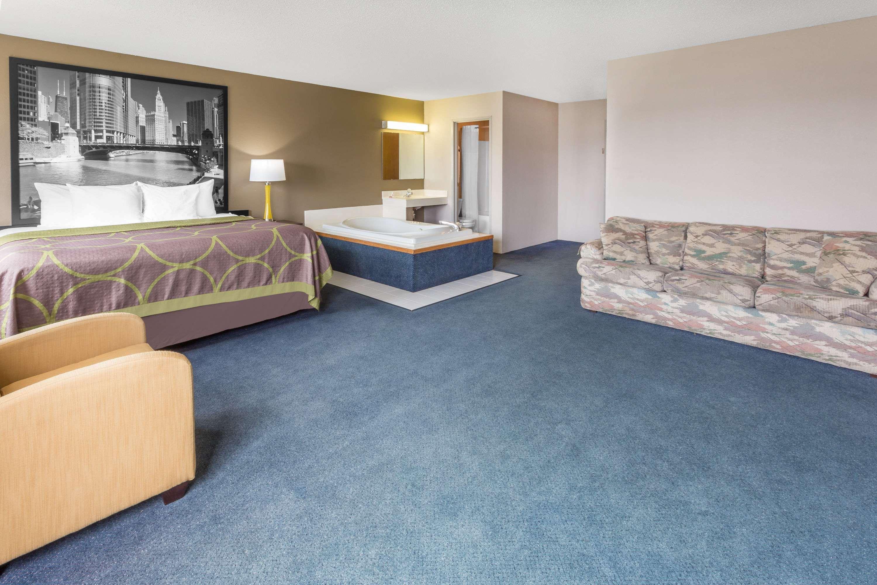 Super 8 By Wyndham Hebron Lowell Area Kültér fotó